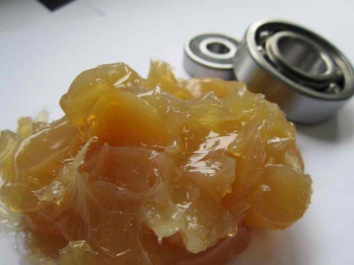 導(dǎo)致軸承潤滑脂漏失的原因有哪些？